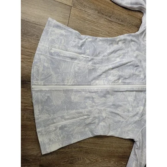 Lululemon Define Jacket Full Zip Gray Pockets Women's 8 Vented Back Art Print